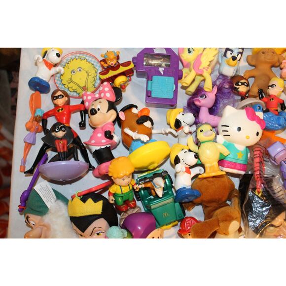 Massive Vintage McDonald Random Toy Lot - Picture 6 of 8